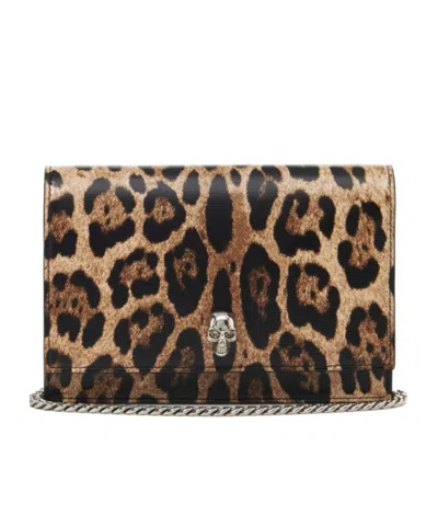 Alexander Mcqueen Small Skull Clutch Bag In Black