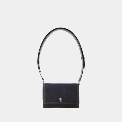 Alexander Mcqueen Women's Small Skull Bag In Black