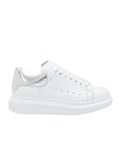ALEXANDER MCQUEEN ALEXANDER MCQUEEN OVERSIZED LACE-UP SNEAKERS