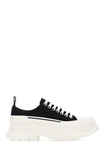 Alexander Mcqueen Sneakers In Black White