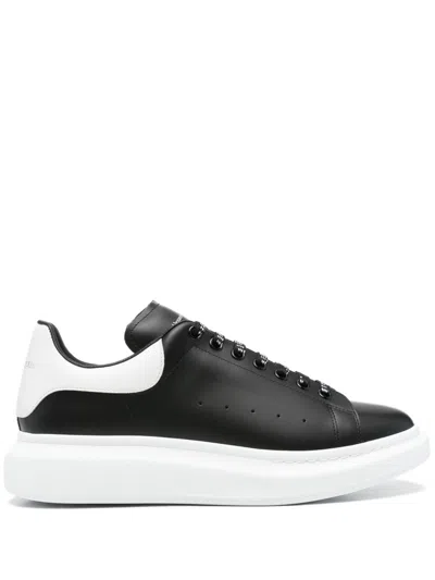 Alexander Mcqueen Larry Sneakers In Black