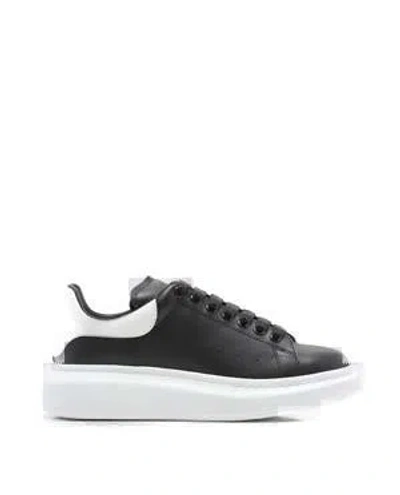 Alexander Mcqueen Sneakers Larry Oversized In Pelle In Black