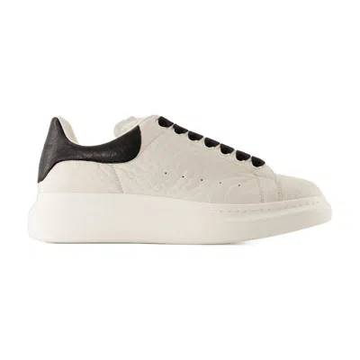 Alexander Mcqueen Sneakers Oversized In White