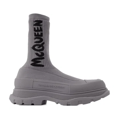 ALEXANDER MCQUEEN SOCK BOOTS IN GREY