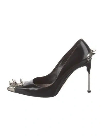 Pre-owned Alexander Mcqueen Spike Accents Leather Pumps In Black