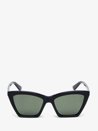 Alexander Mcqueen Spike Geometric Cat-eye Sunglasses In Black