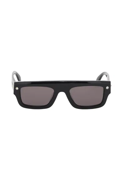 Alexander Mcqueen Spike Studs Sunglasses In Black