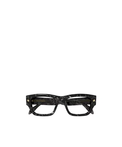 Alexander Mcqueen Spike Studs Wayfarer Glasses In Black