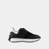Alexander Mcqueen Sprint Runner Sneakers -  - Leather - Black In Black
