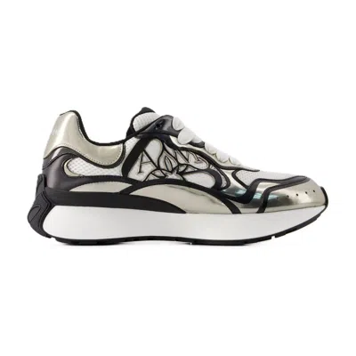 Alexander Mcqueen Sprint Runner Sneakers In Sand