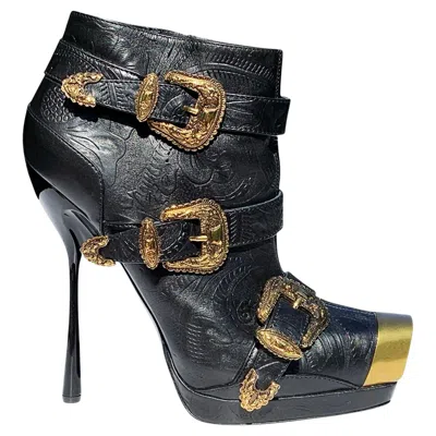 Pre-owned Alexander Mcqueen S/s 2011 Embossed Black Leather Platform Ankle Boots 40 Us 10