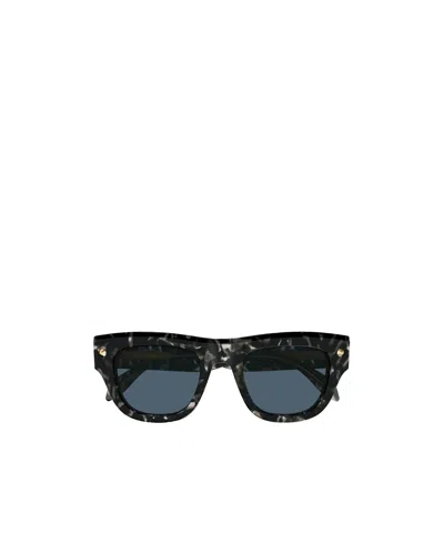 Alexander Mcqueen Stud-detailed Tinted Sunglasses In Black