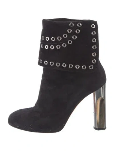 Pre-owned Alexander Mcqueen Suede Studded Accents Pumps In Black
