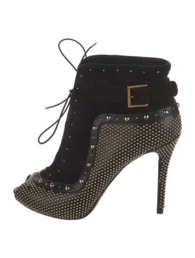 Pre-owned Alexander Mcqueen Suede Studded Accents Pumps In Black/gold
