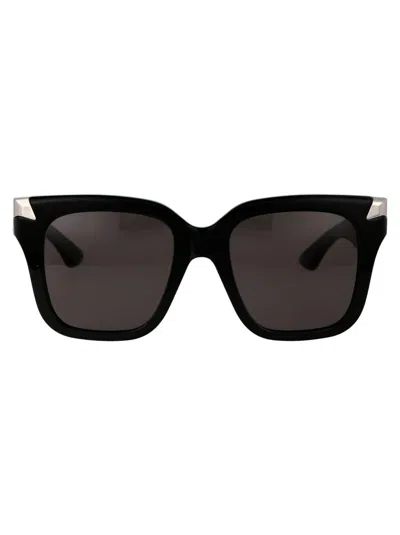 Alexander Mcqueen Sunglasses In 001 Black Black Grey