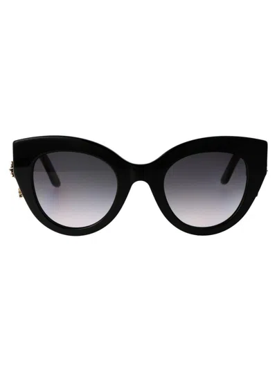 Alexander Mcqueen Sculpted Cat Eye Sunglasses With Skull Detail In Black