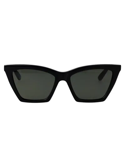 Alexander Mcqueen Sunglasses In Black