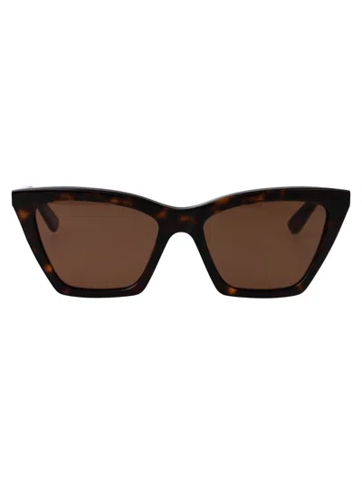 Alexander Mcqueen Sunglasses In Brown