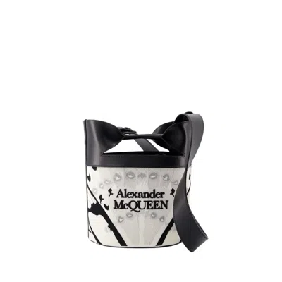 ALEXANDER MCQUEEN ALEXANDER MCQUEEN THE BUCKET BOW CROSSBODY - LEATHER - WHITE