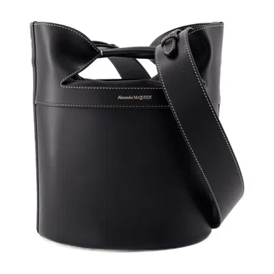 Alexander Mcqueen The Bucket Bow Crossbody In Black