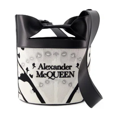 Alexander Mcqueen The Bucket Bow Crossbody In Black