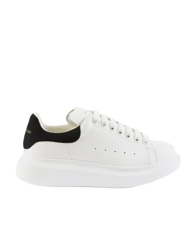 Alexander Mcqueen Oversized Sneakers In Leather With Contrasting Heel Tab In Black