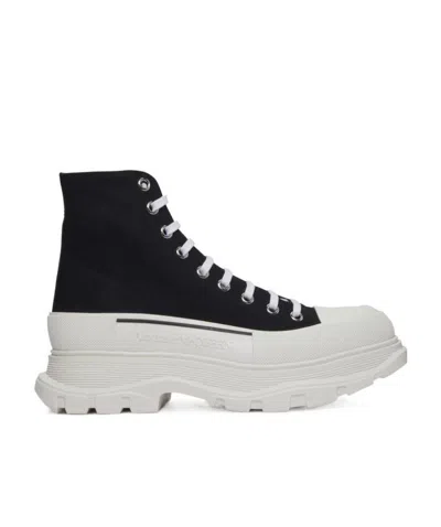 Alexander Mcqueen Tread Slick Lace-up Ankle Boots In Black