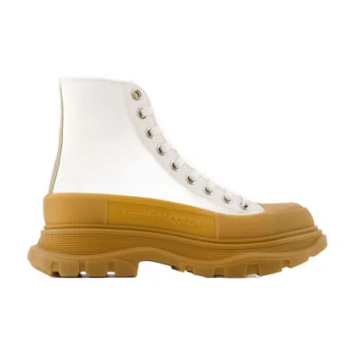 Alexander Mcqueen Tread Ankle Boots In White