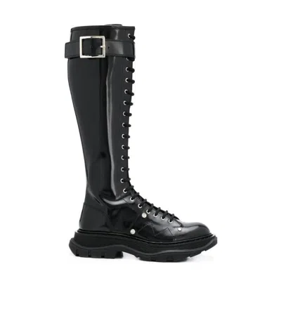 Alexander Mcqueen Tread Lace-up Leather Boots In Black