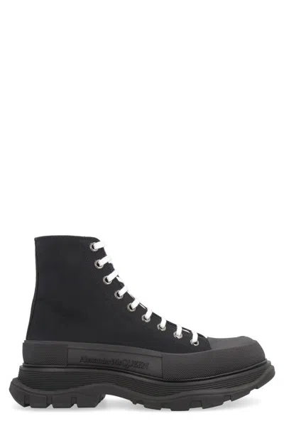 Alexander Mcqueen Tread Slick Ankle Boots In Black