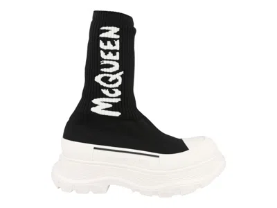 Pre-owned Alexander Mcqueen Tread Slick Boot Ribbed (women's) Sneakers In Black/white