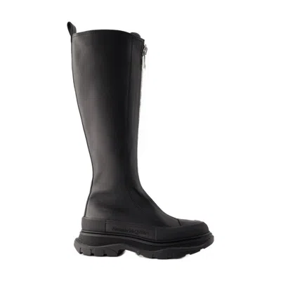 Alexander Mcqueen Tread Slick Boots In Black