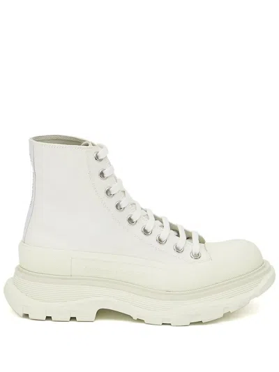 Alexander Mcqueen Tread Slick Boots In White