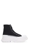 Alexander Mcqueen Tread Slick Chunky Sneakers In Black