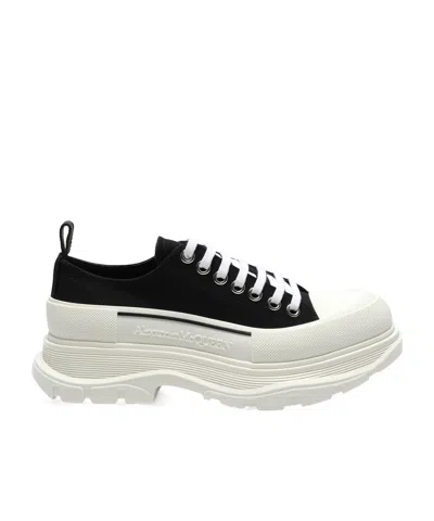 ALEXANDER MCQUEEN ALEXANDER MCQUEEN LOGO DETAILED LACE-UP SNEAKERS