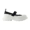 Alexander Mcqueen Leather And Rubber Lace-up Ballerinas In Black