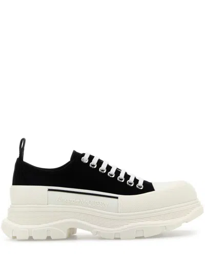 Alexander Mcqueen Tread Slick Sneakers In Black