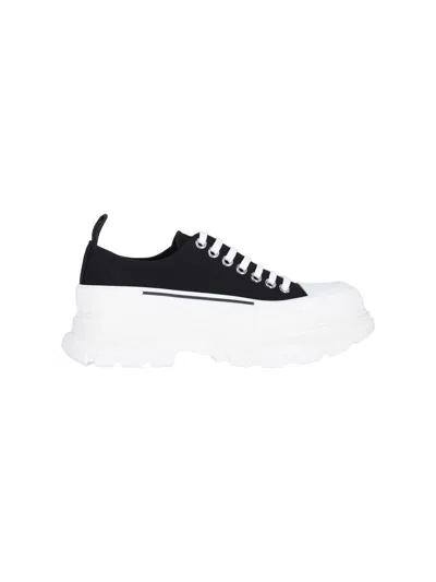 Alexander Mcqueen Tread Slick Sneakers In Blackwhite