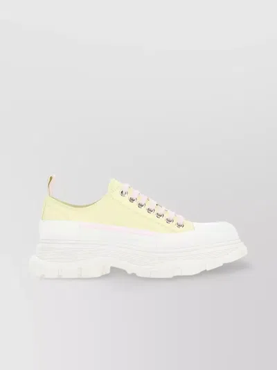 ALEXANDER MCQUEEN TREAD STREAMLINED LOW-TOP SNEAKERS