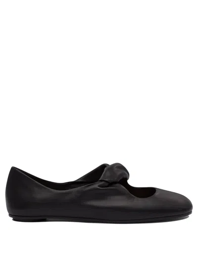 Alexander Mcqueen Twist Detailing Ballet Flats In Black