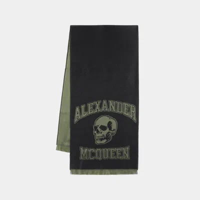 Alexander Mcqueen Varsity Skull Logo Scarf In Black