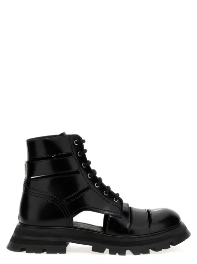 Alexander Mcqueen 'wander' Ankle Boots In Black