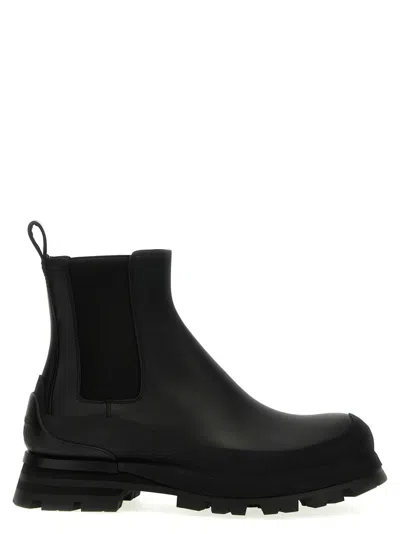 Alexander Mcqueen 'wander' Ankle Boots In Black