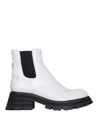 ALEXANDER MCQUEEN WANDER CHELSEA BOOTS