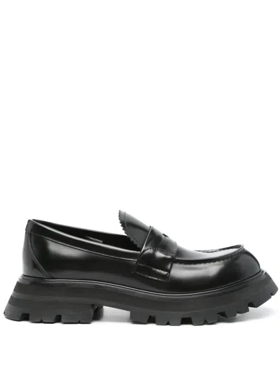 Pre-owned Alexander Mcqueen Wander Leather Loafers In Black