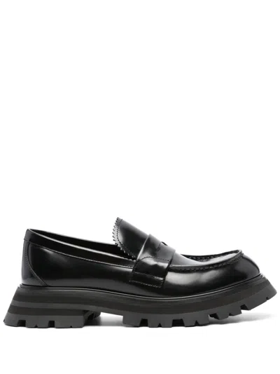 Alexander Mcqueen Wander Leather Loafers In Black