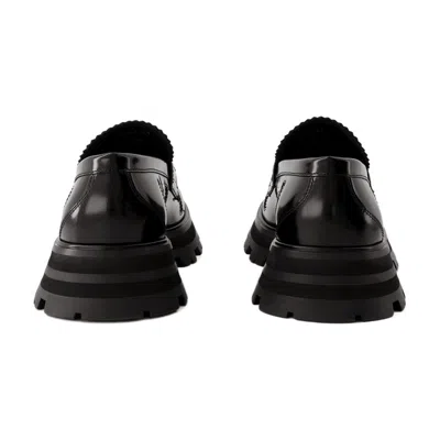 Alexander Mcqueen Wander Loafer In Black