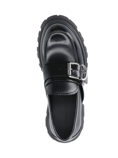 Alexander Mcqueen Men's Wander Lug-sole Buckle Loafers In Nero E Oro