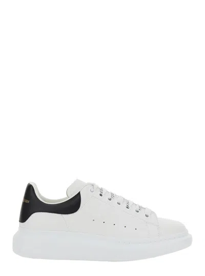 Alexander Mcqueen White And Black Low-top Sneakers With Chunky Sole And Contrasting Heel Tab In Leat In Multicolor