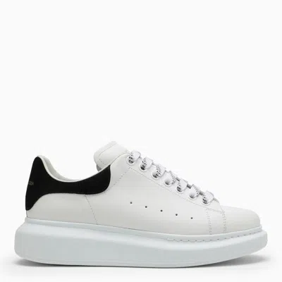 ALEXANDER MCQUEEN ALEXANDER MCQUEEN WHITE AND BLACK OVERSIZED SNEAKERS WOMEN